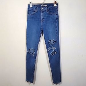 Levis 720 High Rise Super Skinny ripped and distressed size 28